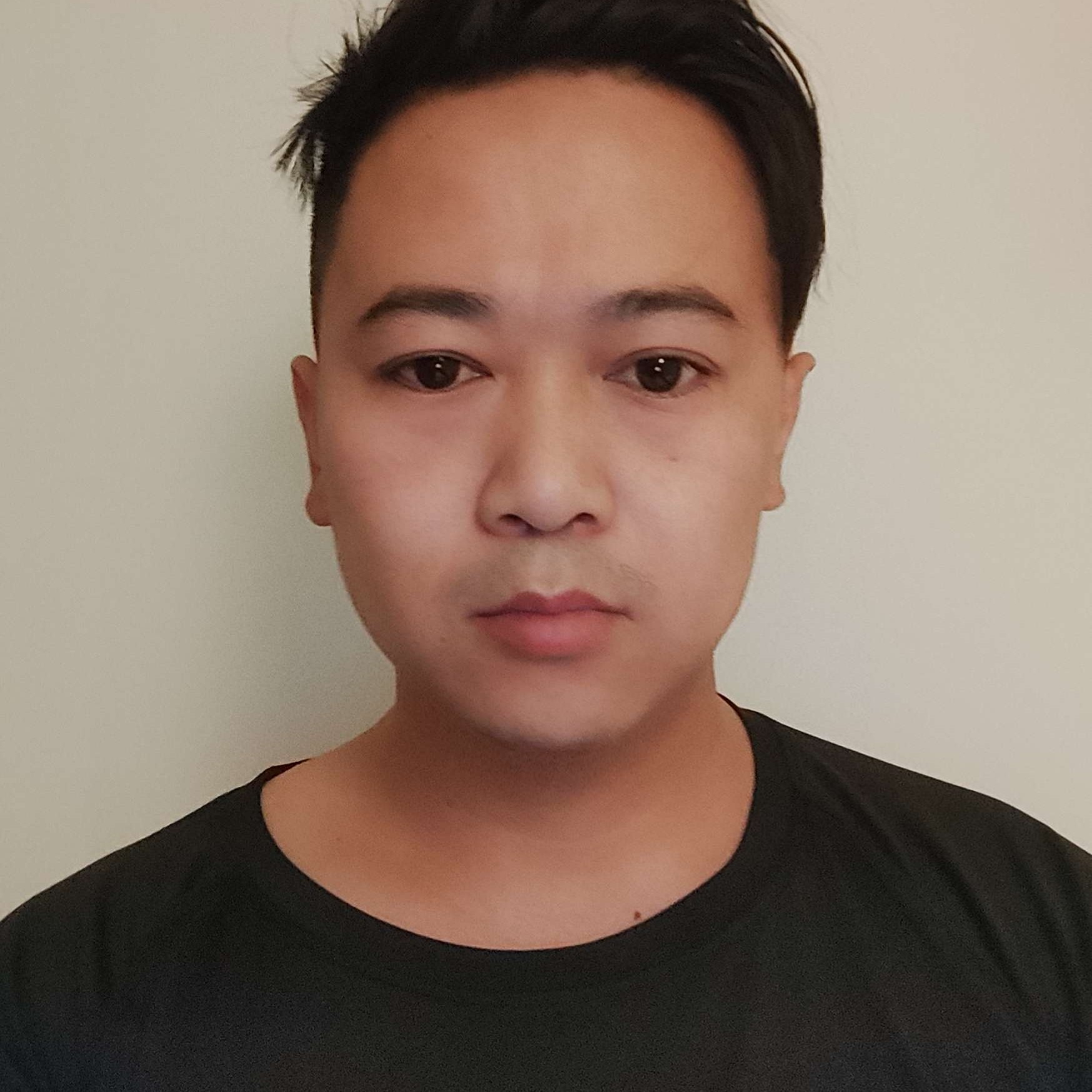 朴素笑音响的照片