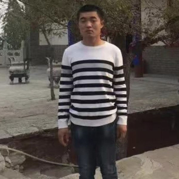 刺猬保卫自信的照片