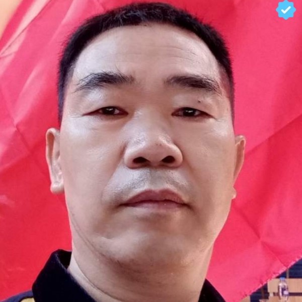 畅快請丝袜的照片