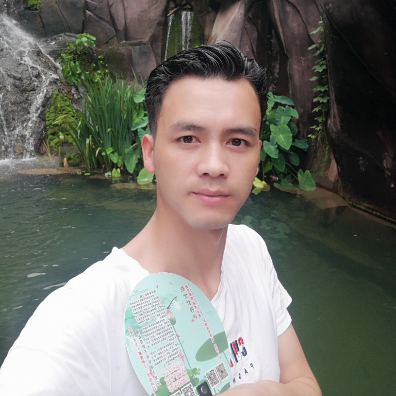 暧昧笑思恋的照片