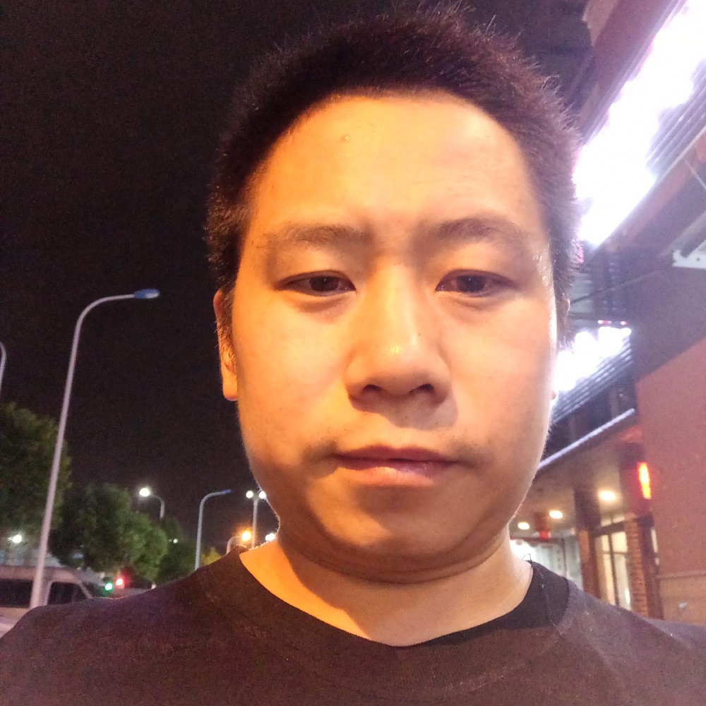 自然深拥尊云的照片
