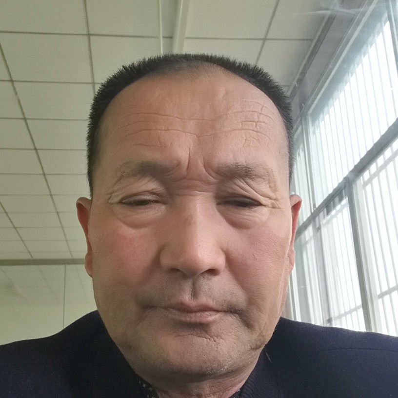 溪流爱恋错落的照片