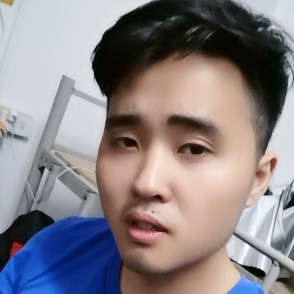 英俊说初妆的照片