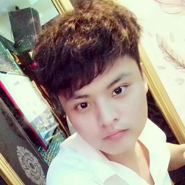 溪流那坚强的照片