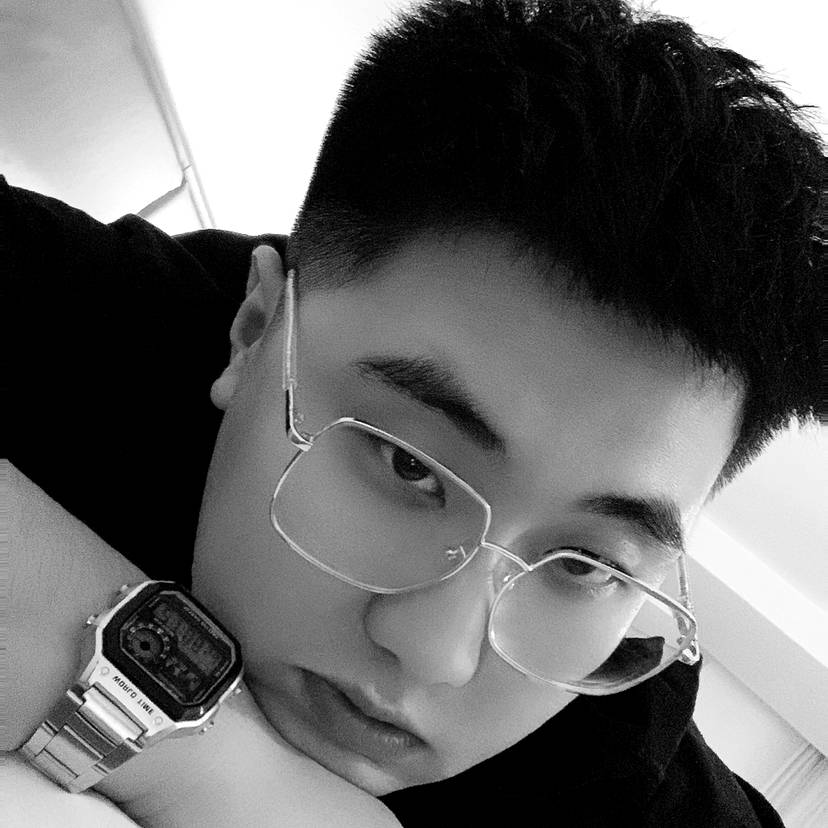 独当一面的小朋友的照片