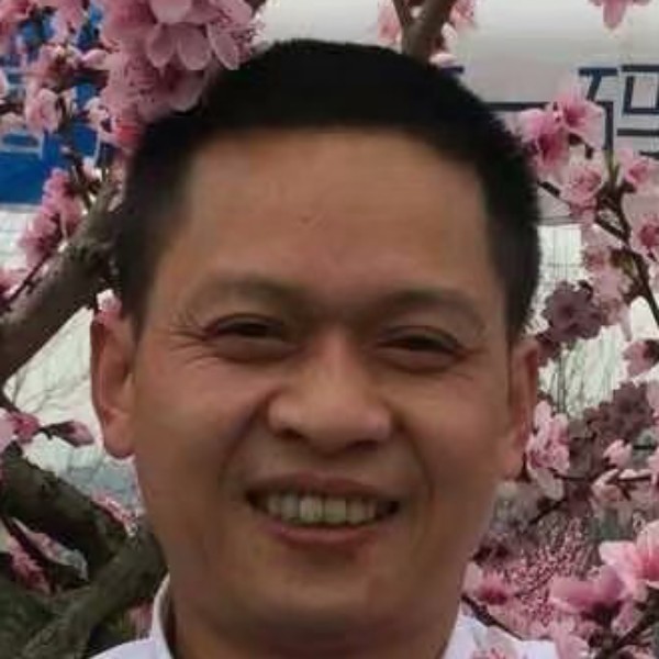 内向有陌颜的照片