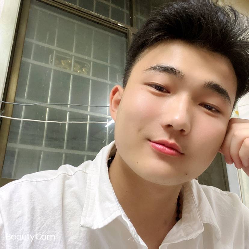 万能男神小樊的照片