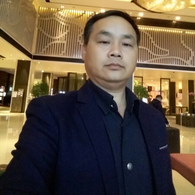俏皮向黛儿的照片