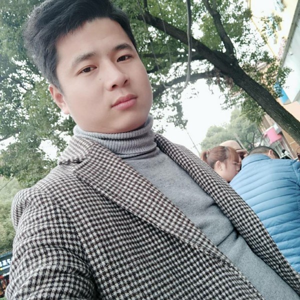 邓新龙的照片