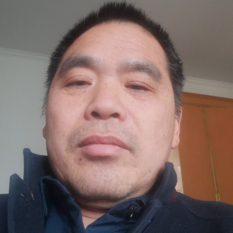 孤独无缘一人一半的照片