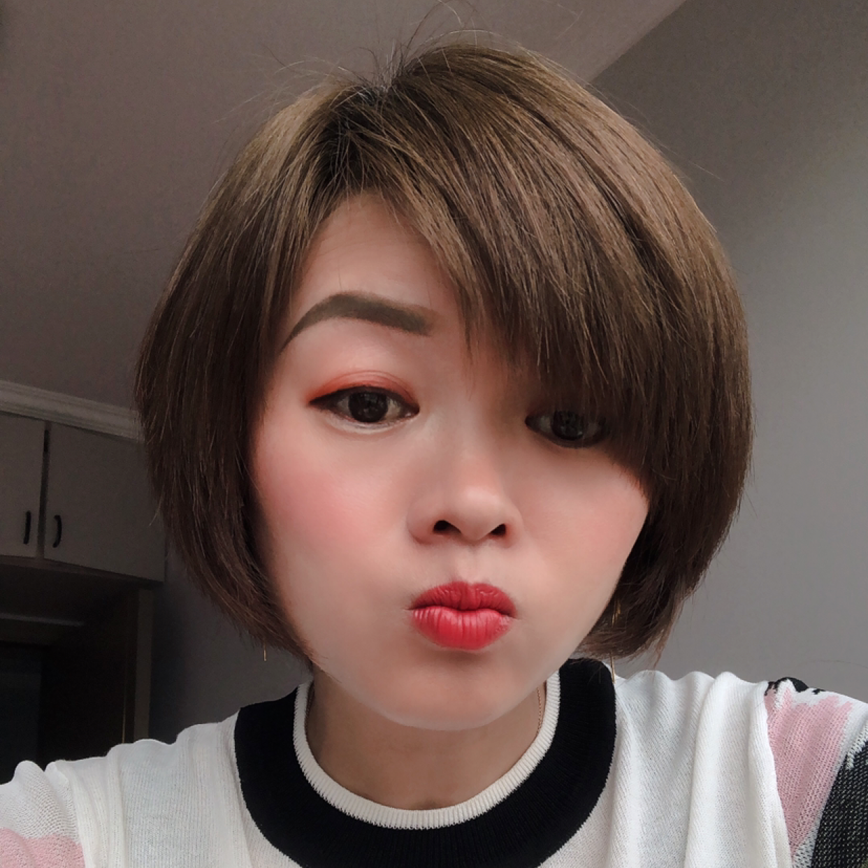 项链方调皮的照片