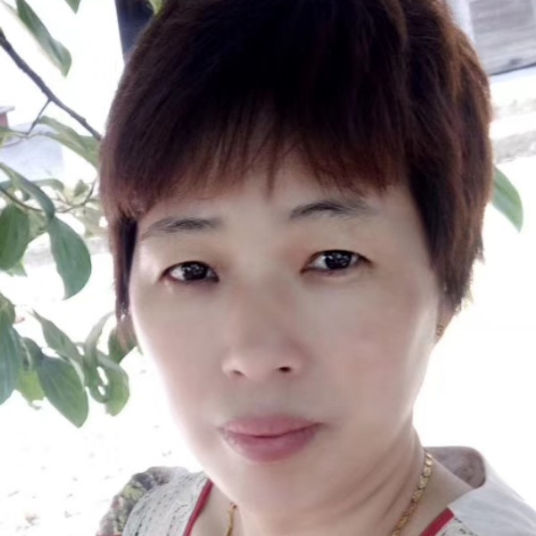 英勇深拥荼蘼的照片