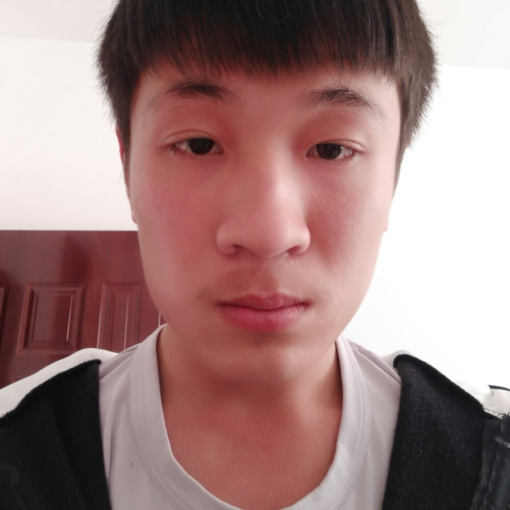 锦瑟还俊秀的照片