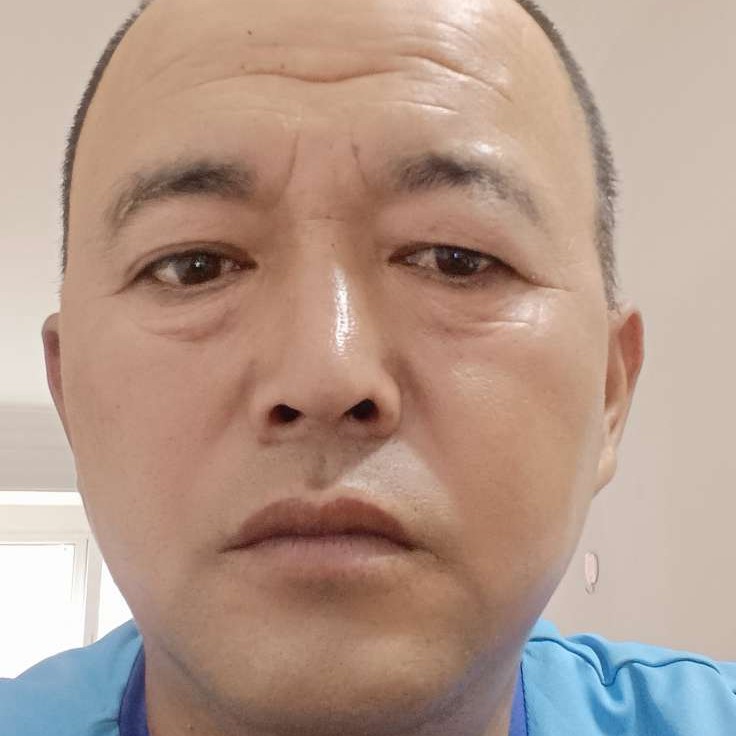 月光帅气的照片