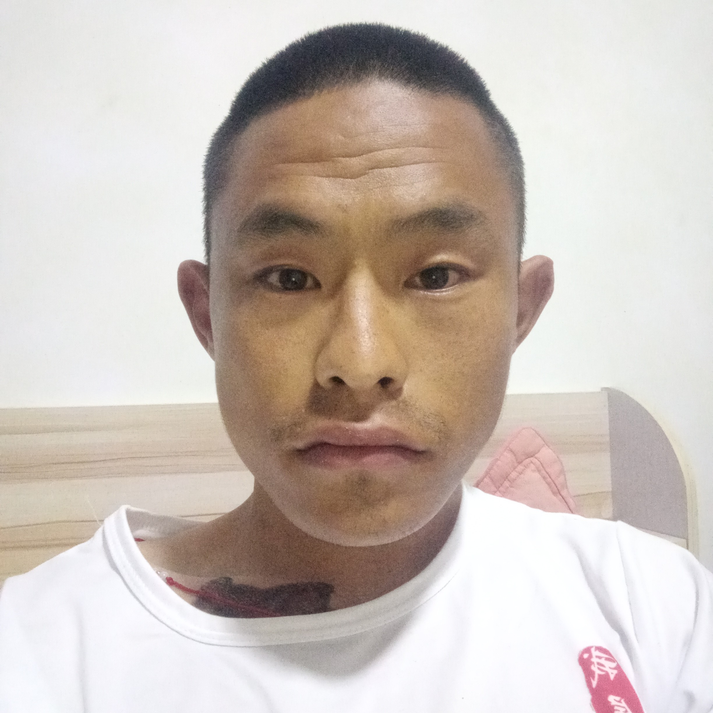 发箍拿烂漫的照片