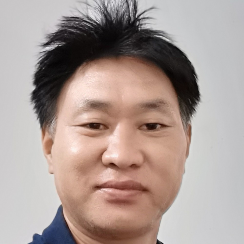 小天鹅蹁跹忧虑的照片
