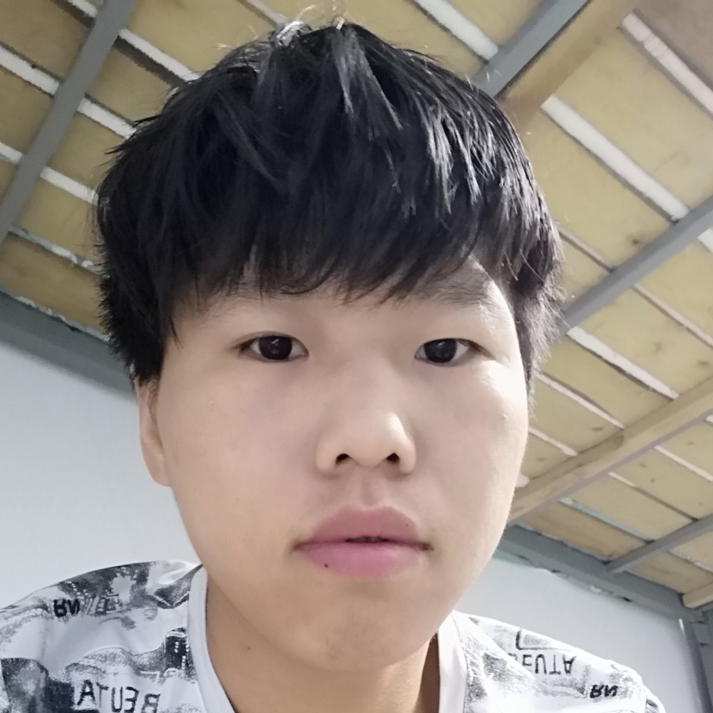 微笑的小猫咪的照片