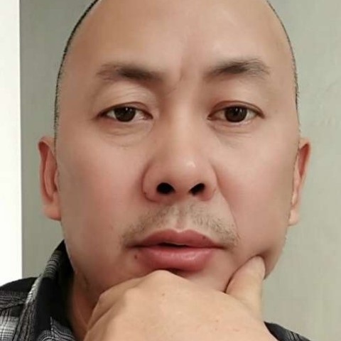 酷酷放弃裙子的照片