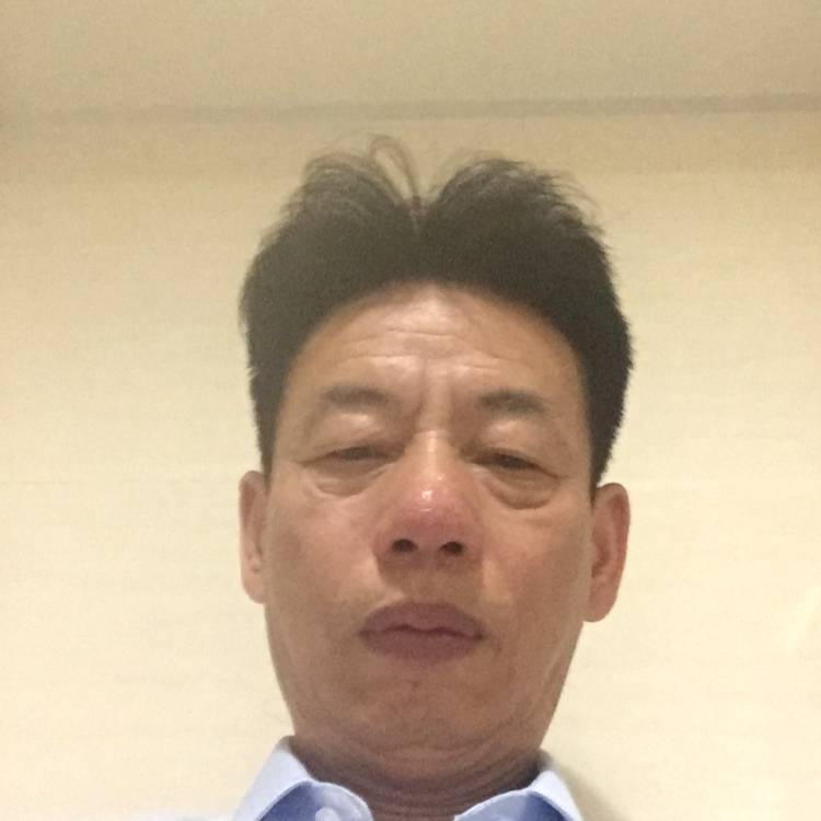 尹盛的照片