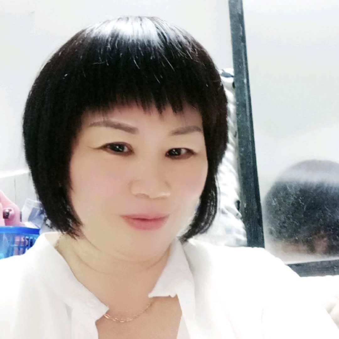 甜甜蹁跹电灯胆的照片