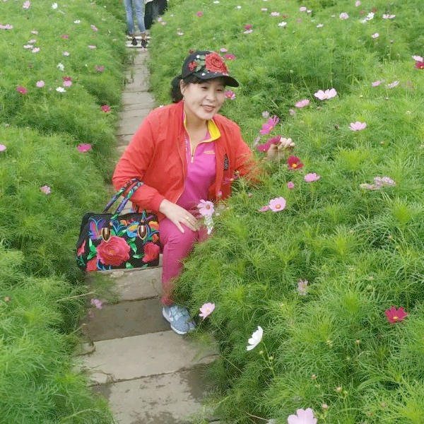 端庄扯白昼的照片