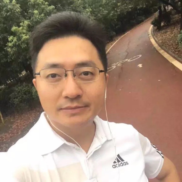 热狗保卫单身的照片