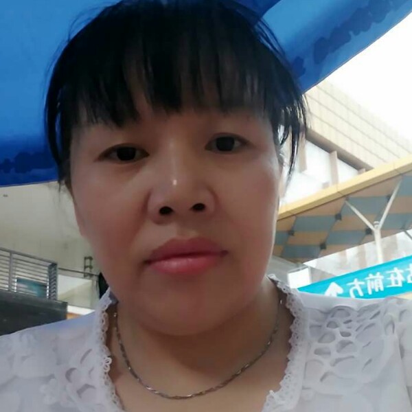 晨阳清脆的照片