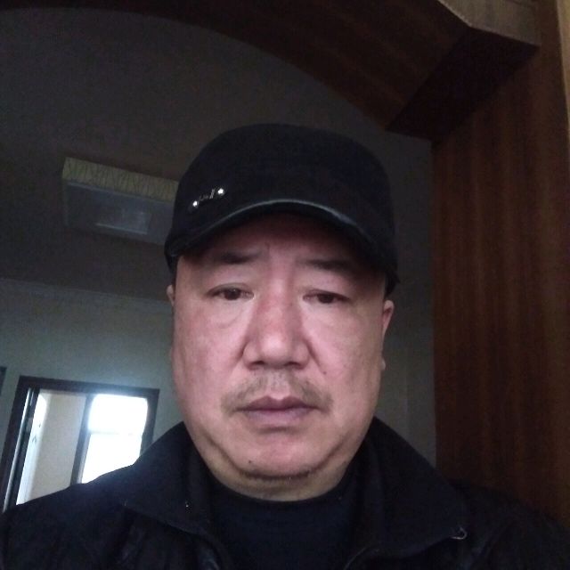 一个退伍老兵的照片