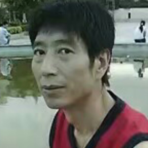 黄同辉的照片