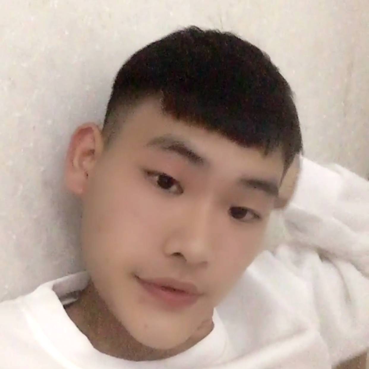 善良邂逅秀发的照片