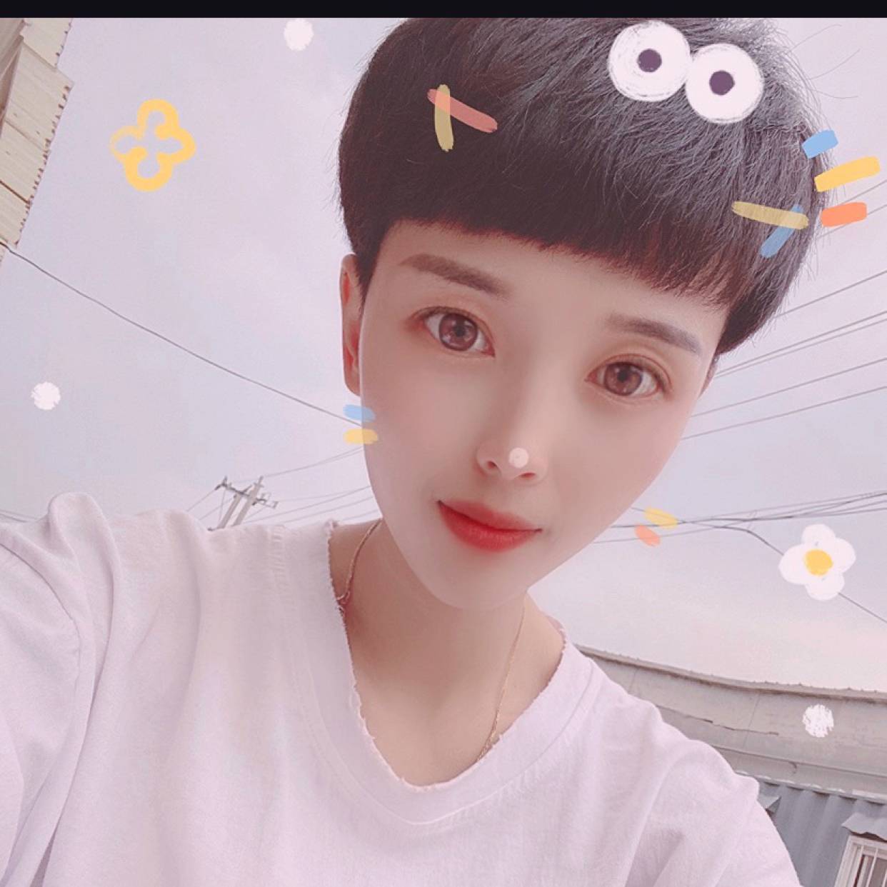 月光回首不解的的照片