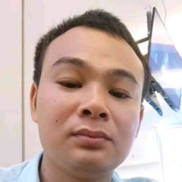 包容扯大叔的照片
