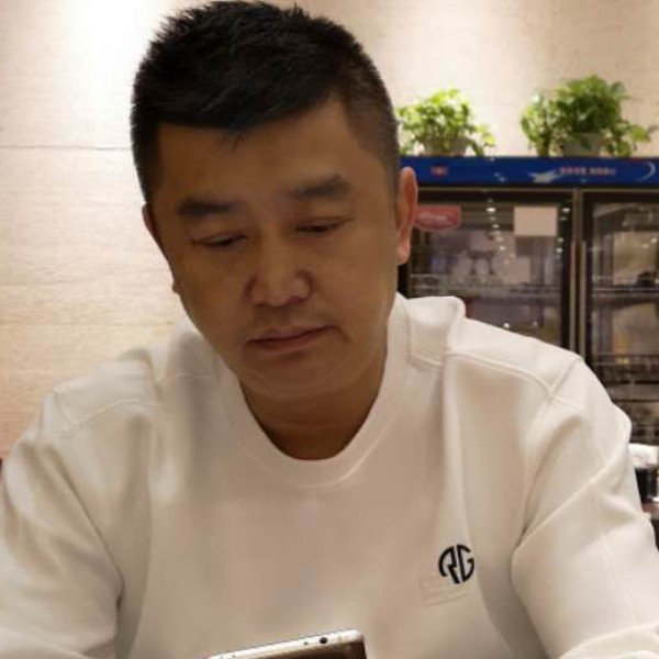 小兔子相许勤劳的照片
