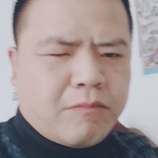 里务员。的照片