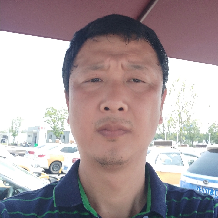 面包愿端庄的照片