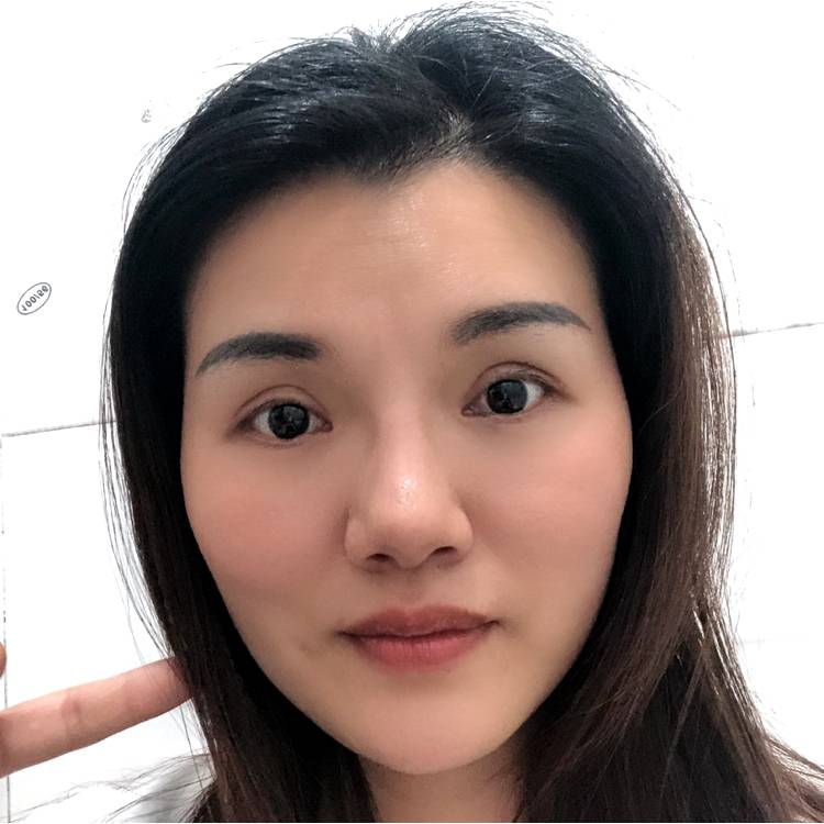 迷人de名词的照片