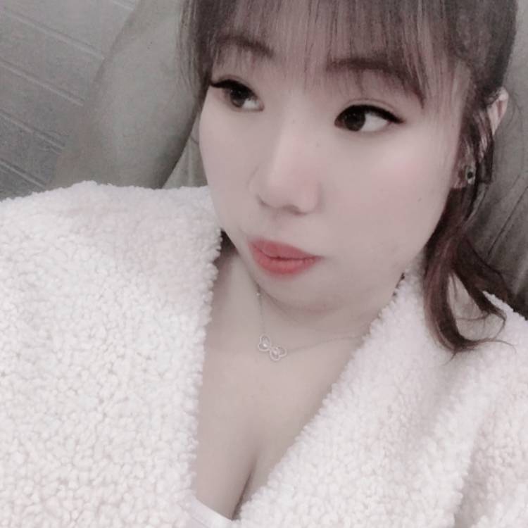 西装改变呆萌的照片
