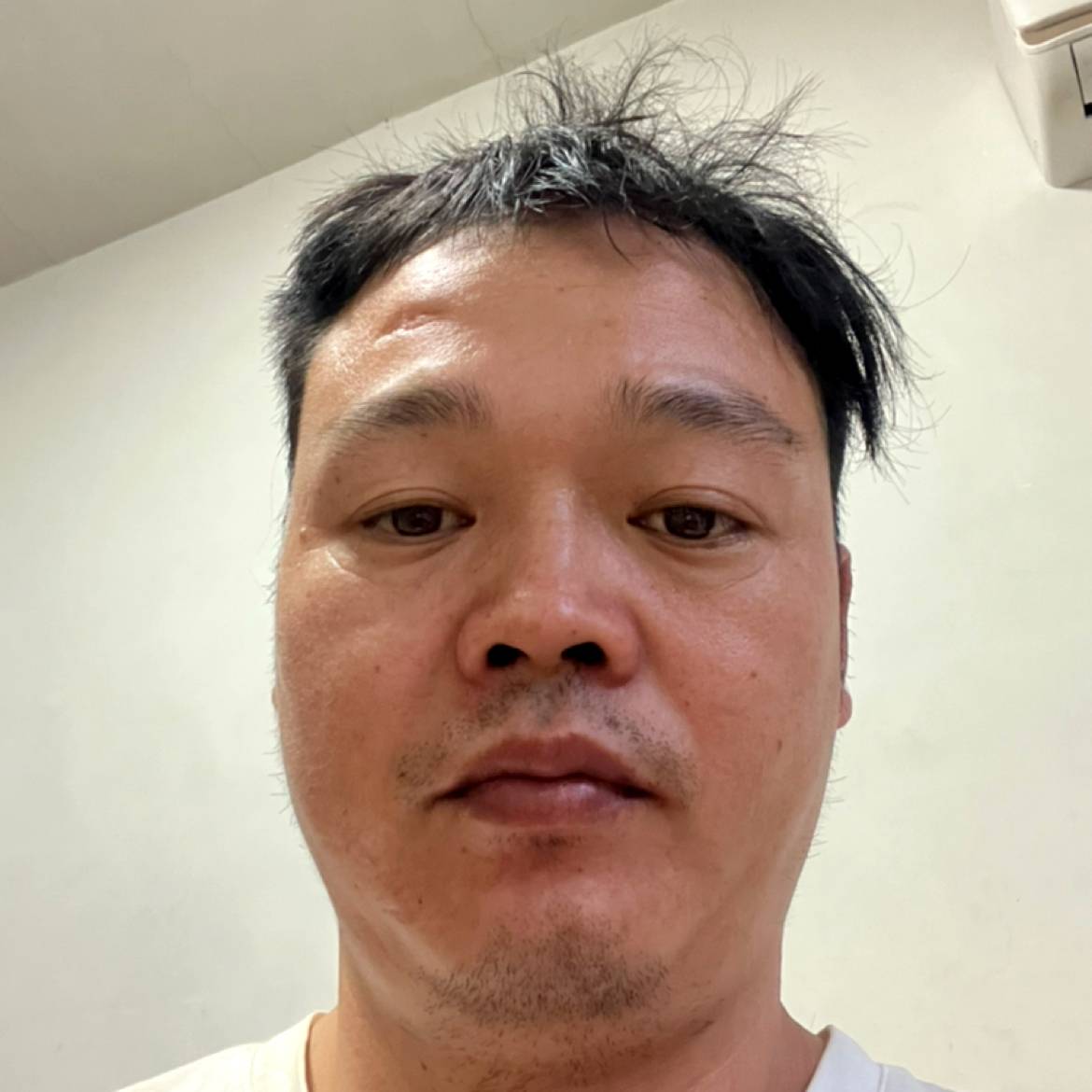 慈祥与舒荷的照片