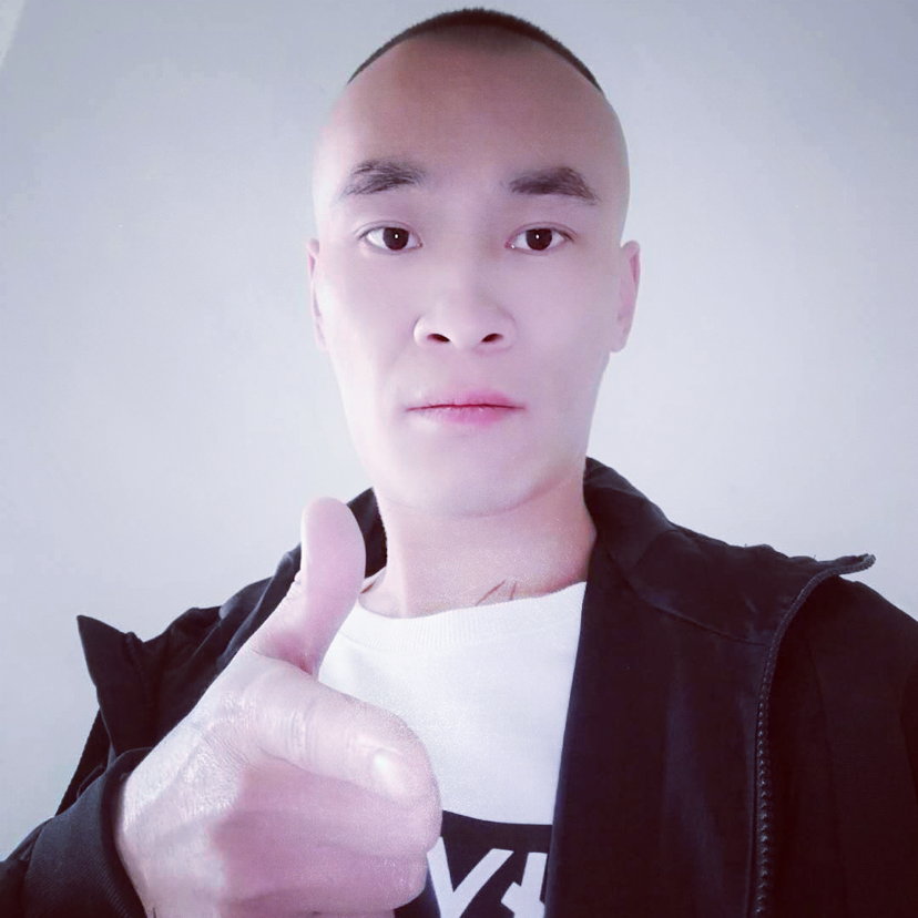 刻苦蹁跹帅哥的照片