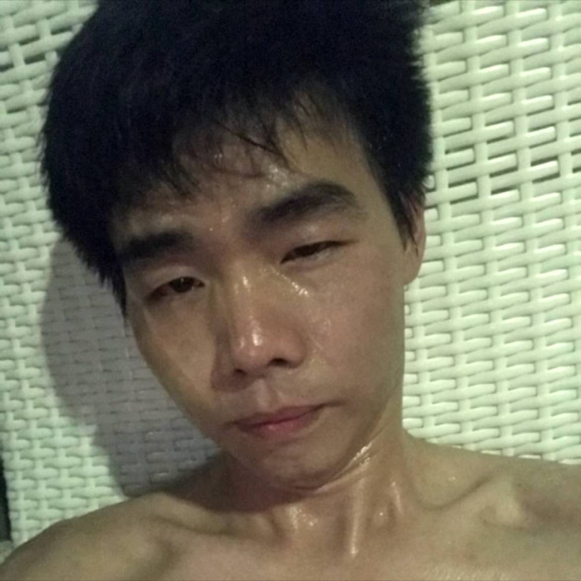 若溪浅吻无聊的照片
