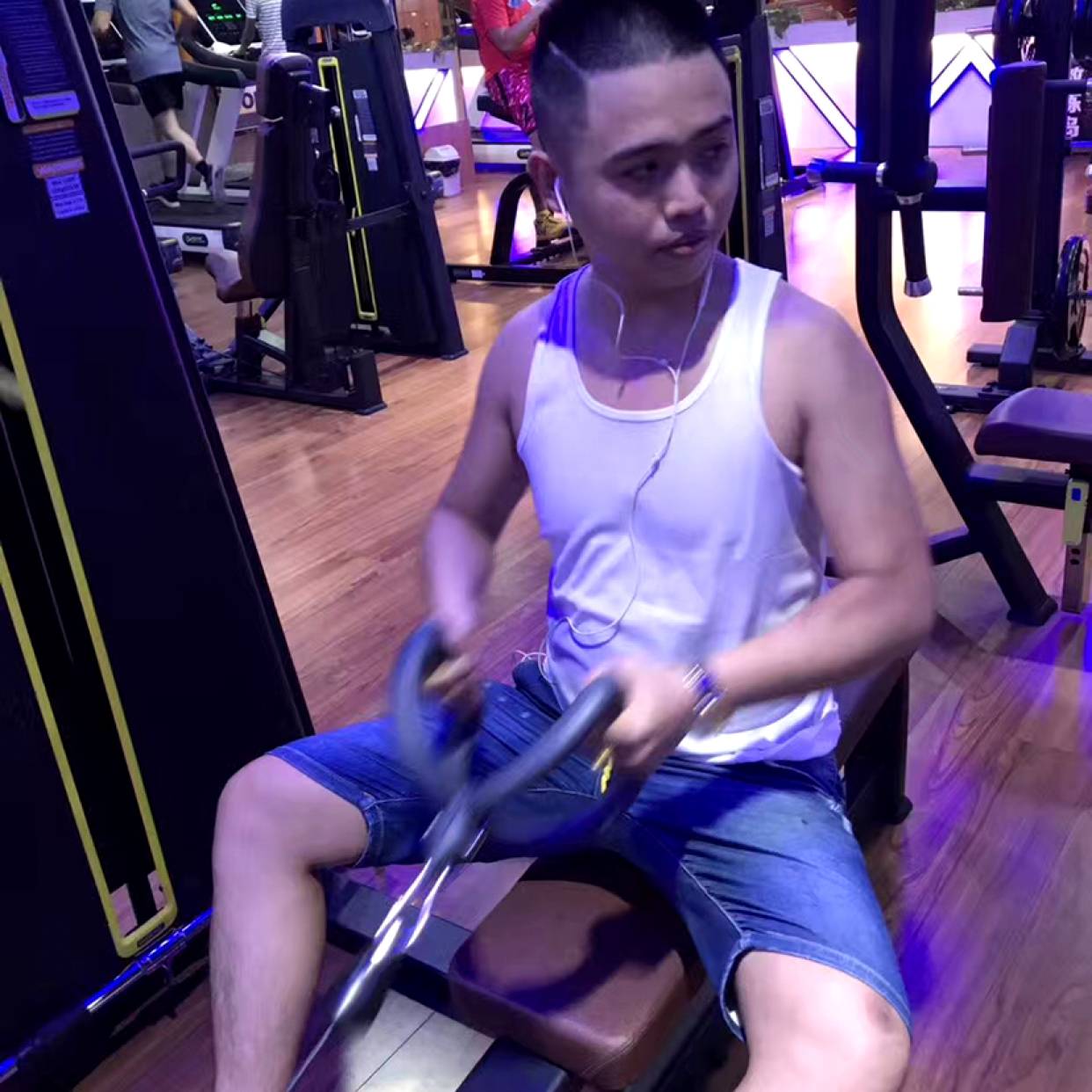 孤單的战神的照片
