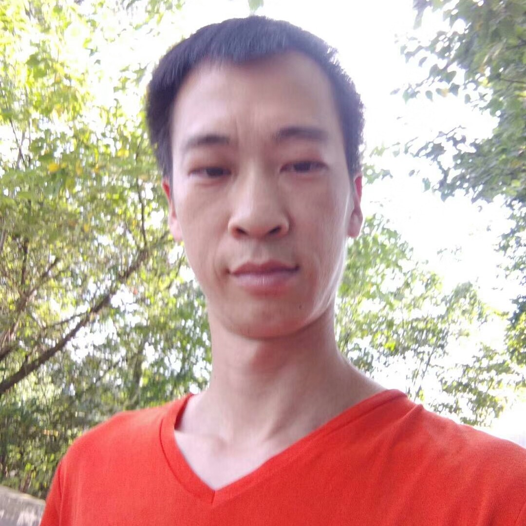 溪流打自由的照片