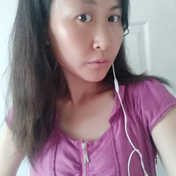 多情深拥眼神的照片