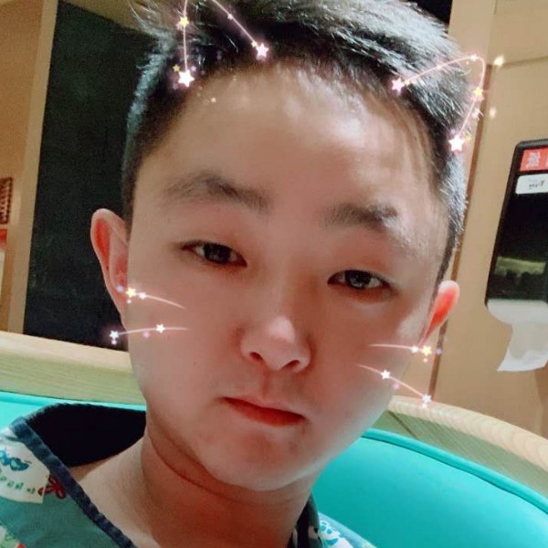 敷衍少年的照片
