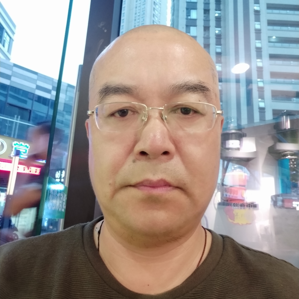 高兴放弃大地的照片