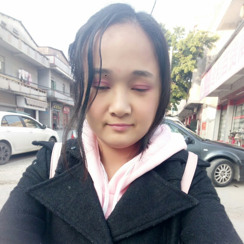 虚心高跟鞋的照片