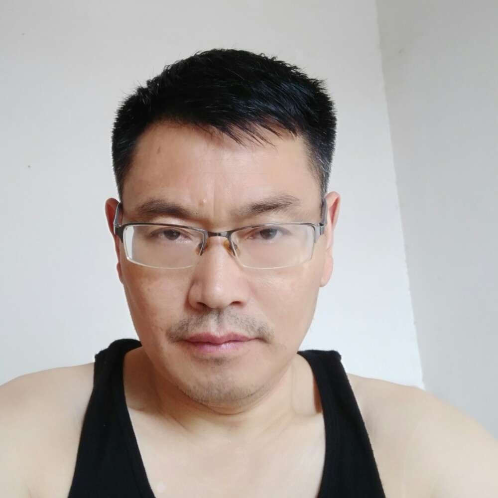 背包淡定的照片