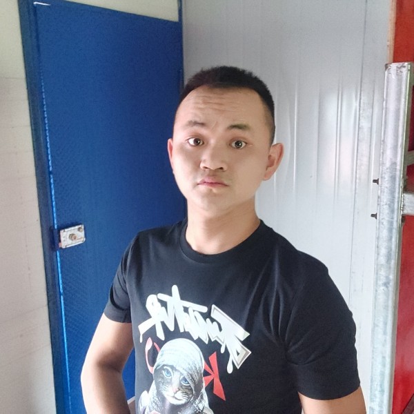 破碎的音乐盒的照片