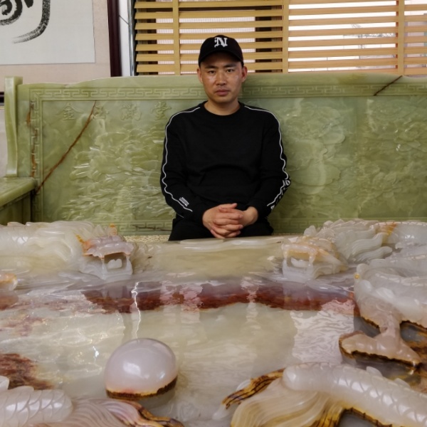 酒吾貮柒的照片