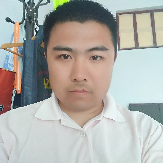无私挽手初雨的照片